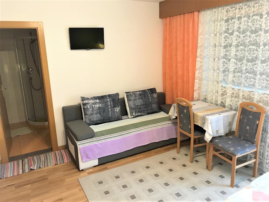 Haus Mairoesl Apartment Silandro Exterior photo